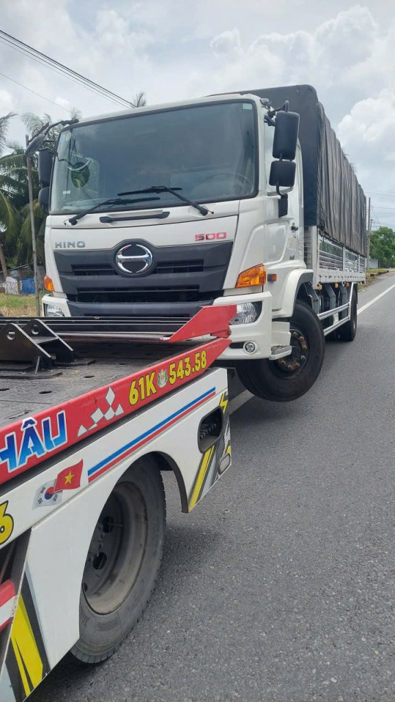 giá cứu hộ giao thông bến cát