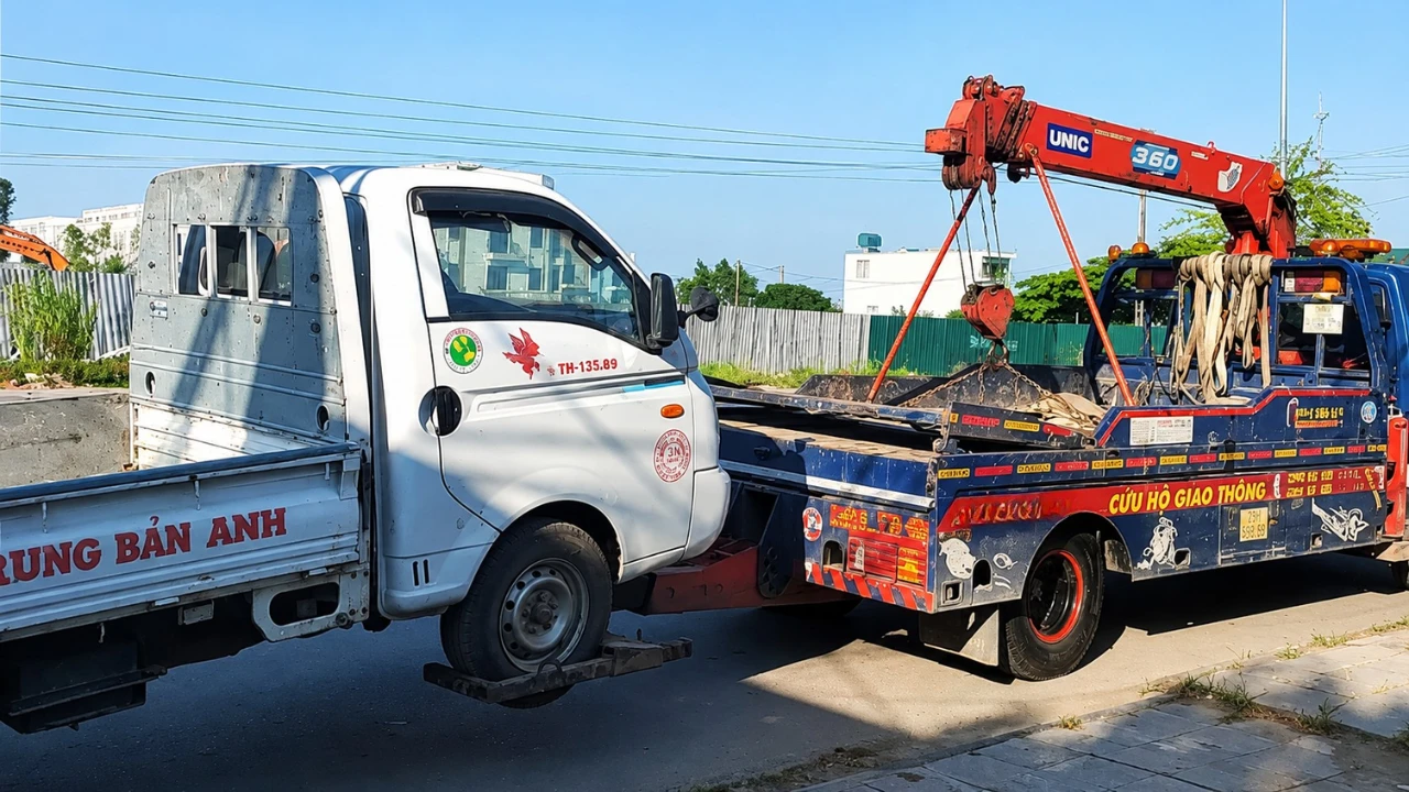 Dịch vụ cứu hộ xe tải Tân Uyên 24/7 báo giá minh bạch Cứu Hộ Long Châu